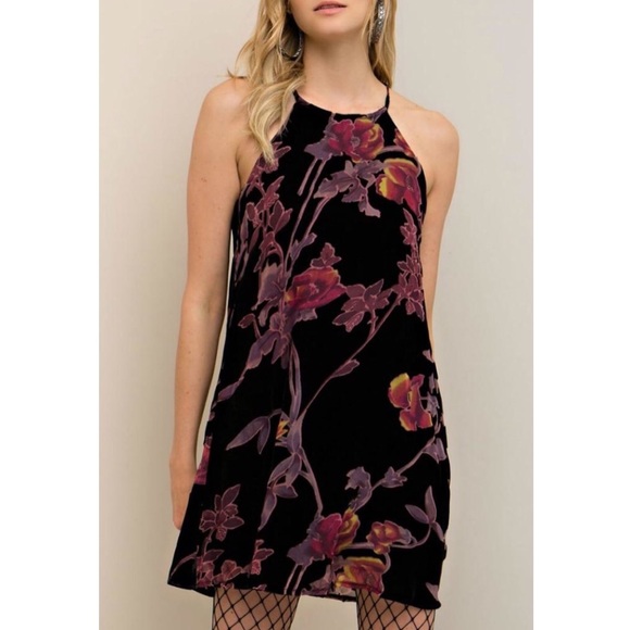 entro Dresses & Skirts - Entro Bold Floral Dress